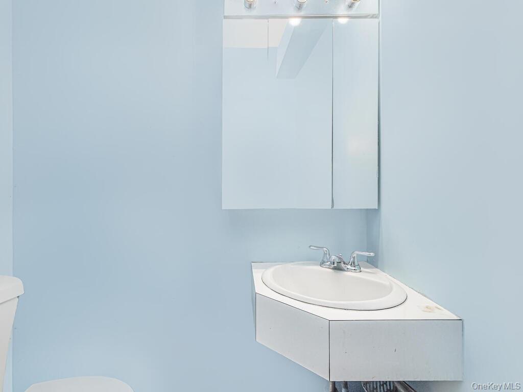 #10 photo, 210 Sunset Boulevard, Bronx , NY 10473