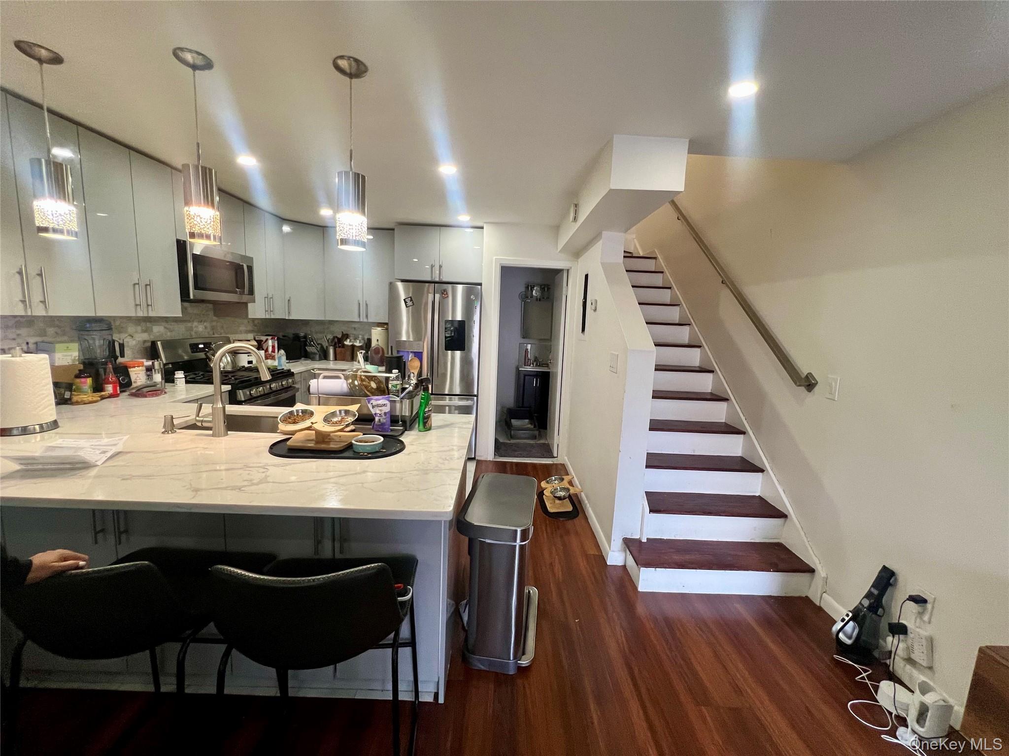 #2 photo, 210 Sunset Boulevard, Bronx , NY 10473