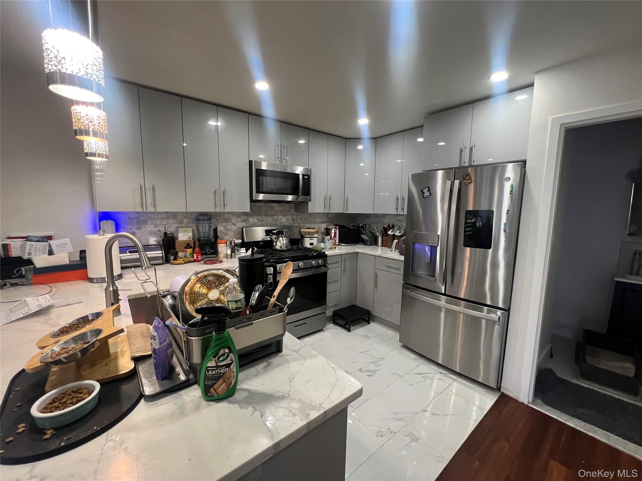 #3 photo, 210 Sunset Boulevard, Bronx , NY 10473