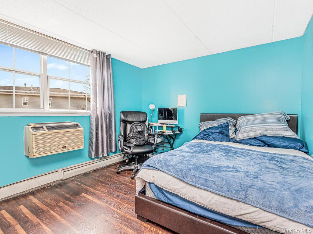 #7 photo, 210 Sunset Boulevard, Bronx , NY 10473