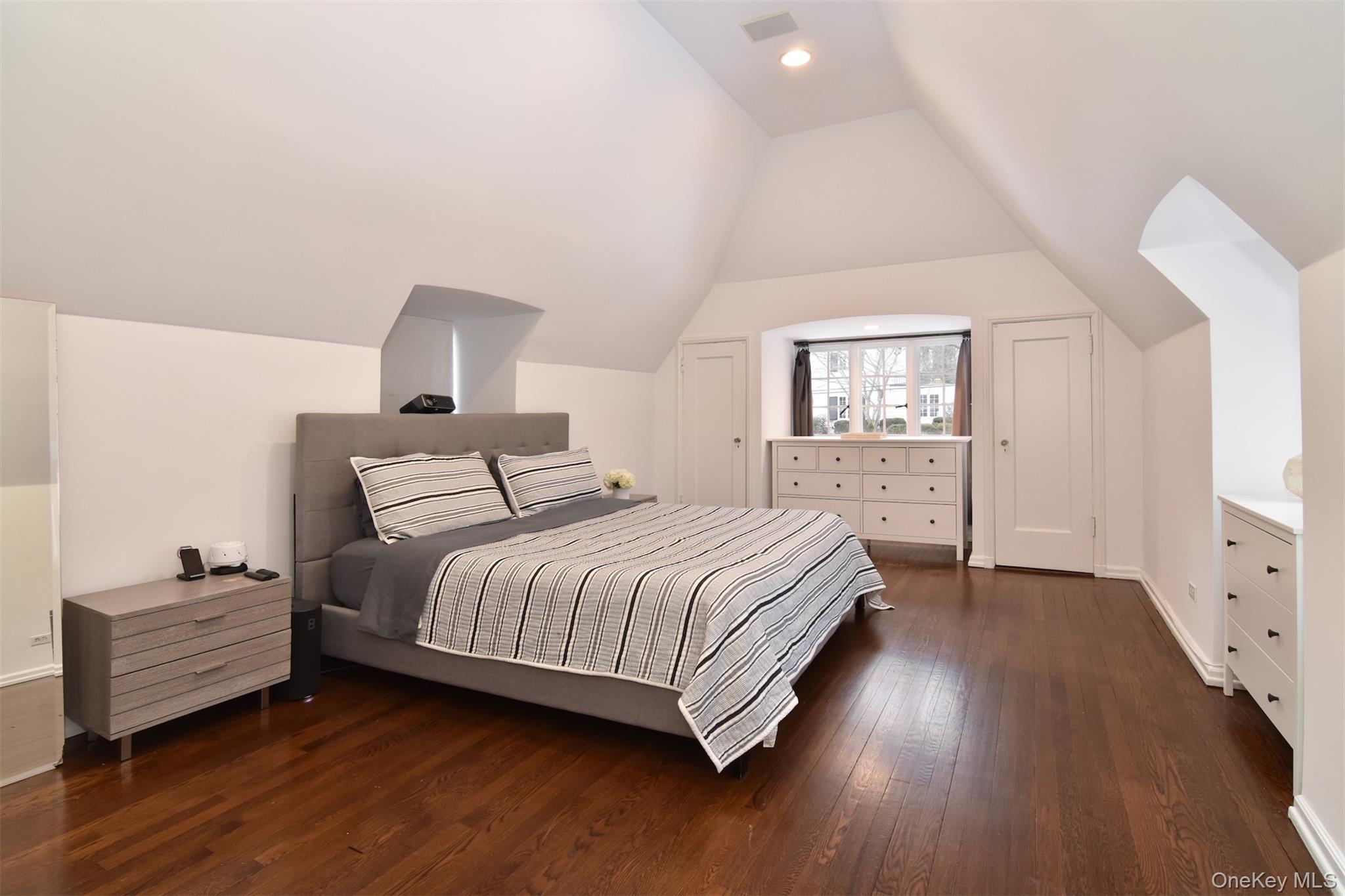 #14 photo, 30 Locust Lane, Bronxville , NY 10708