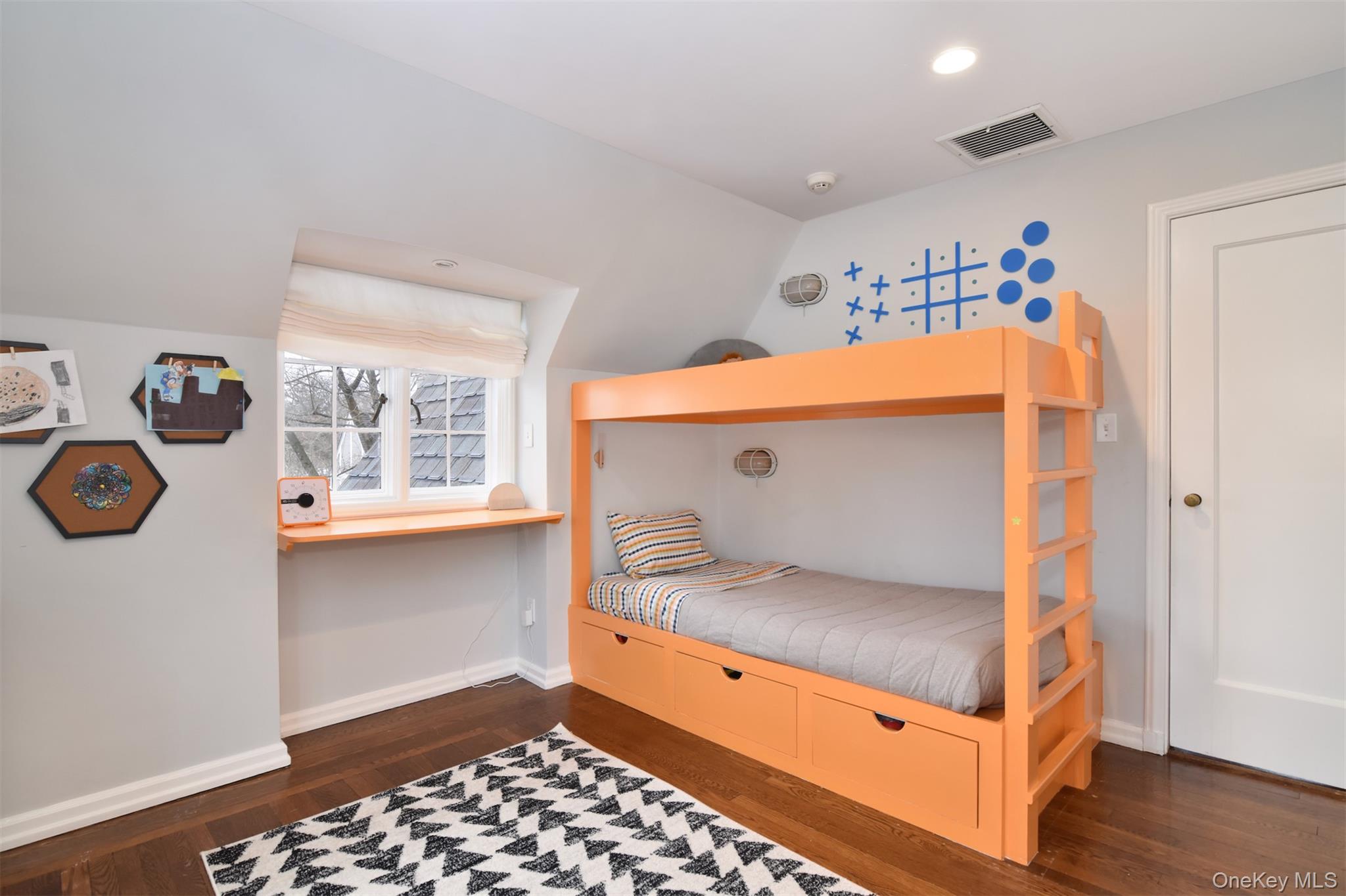 #16 photo, 30 Locust Lane, Bronxville , NY 10708