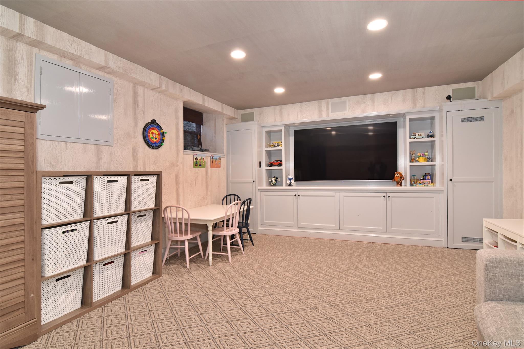 #20 photo, 30 Locust Lane, Bronxville , NY 10708