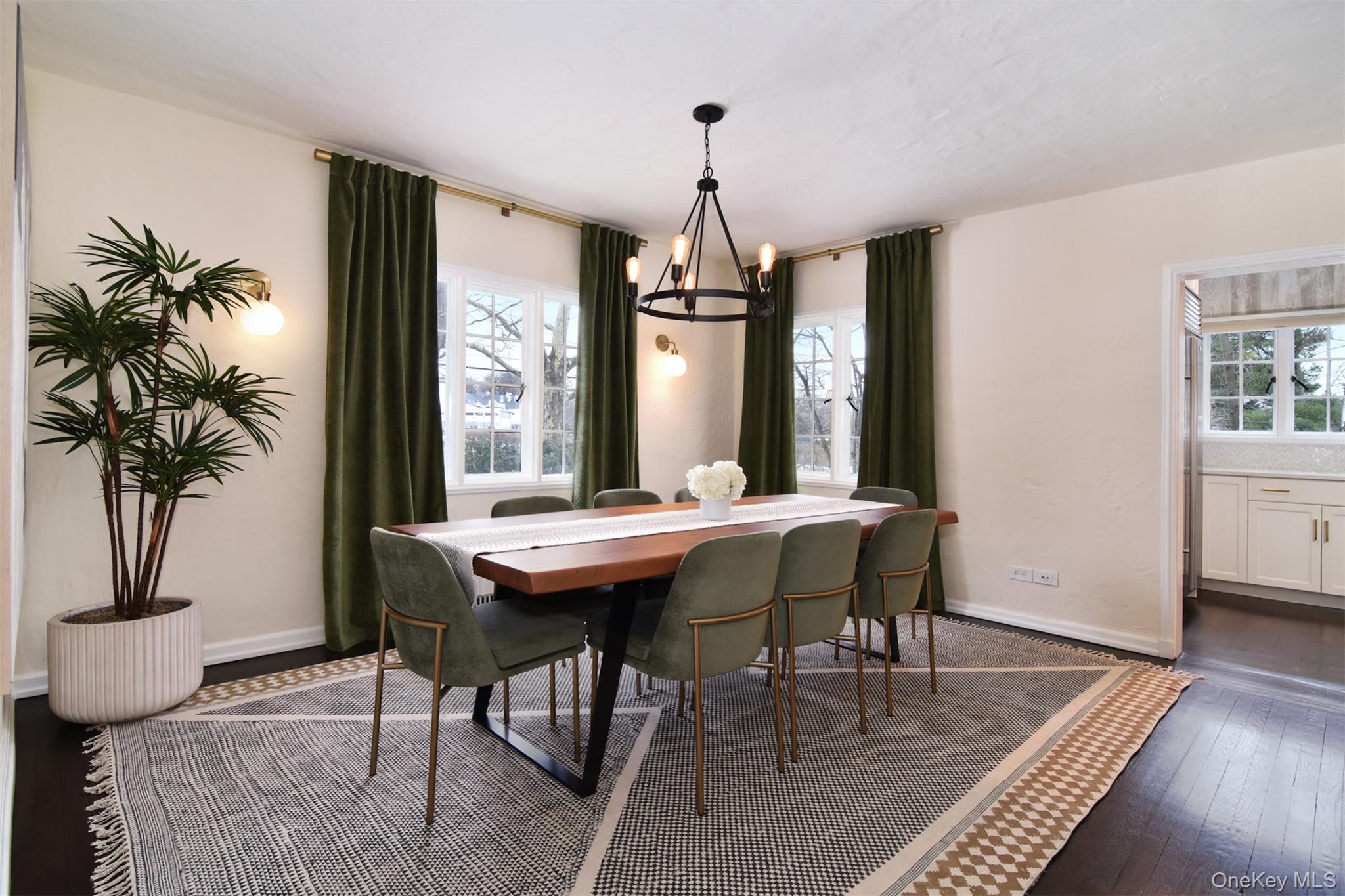 #6 photo, 30 Locust Lane, Bronxville , NY 10708