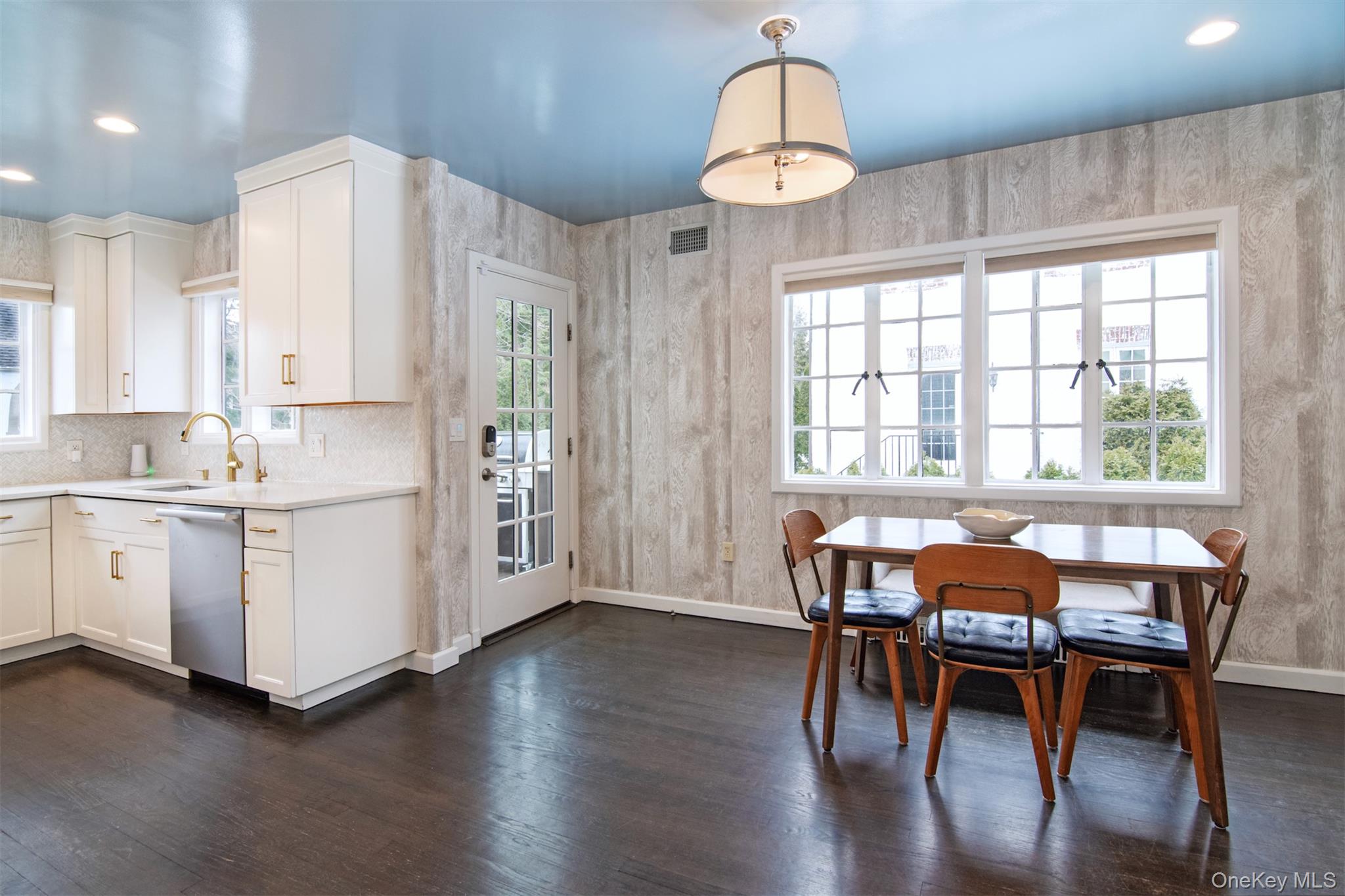 #9 photo, 30 Locust Lane, Bronxville , NY 10708