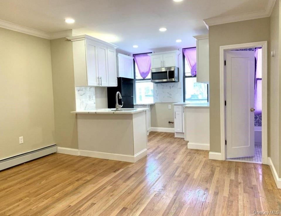 #18 photo, 2301 Bathgate Avenue, Bronx , NY 10458