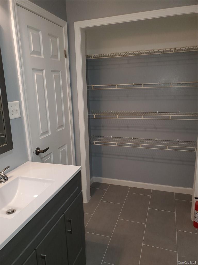 #16 photo, 7 White Plains Avenue, Elmsford , NY 10523