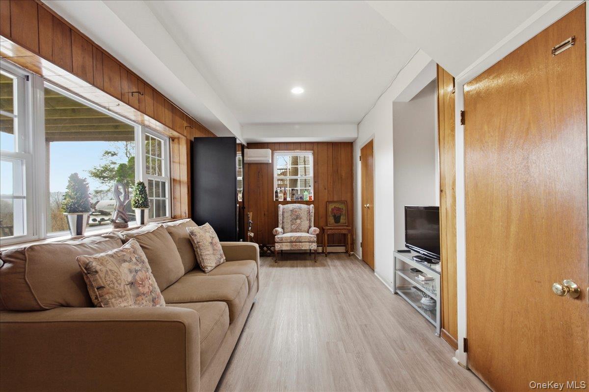 #17 photo, 169 Canterbury Road, White Plains , NY 10607