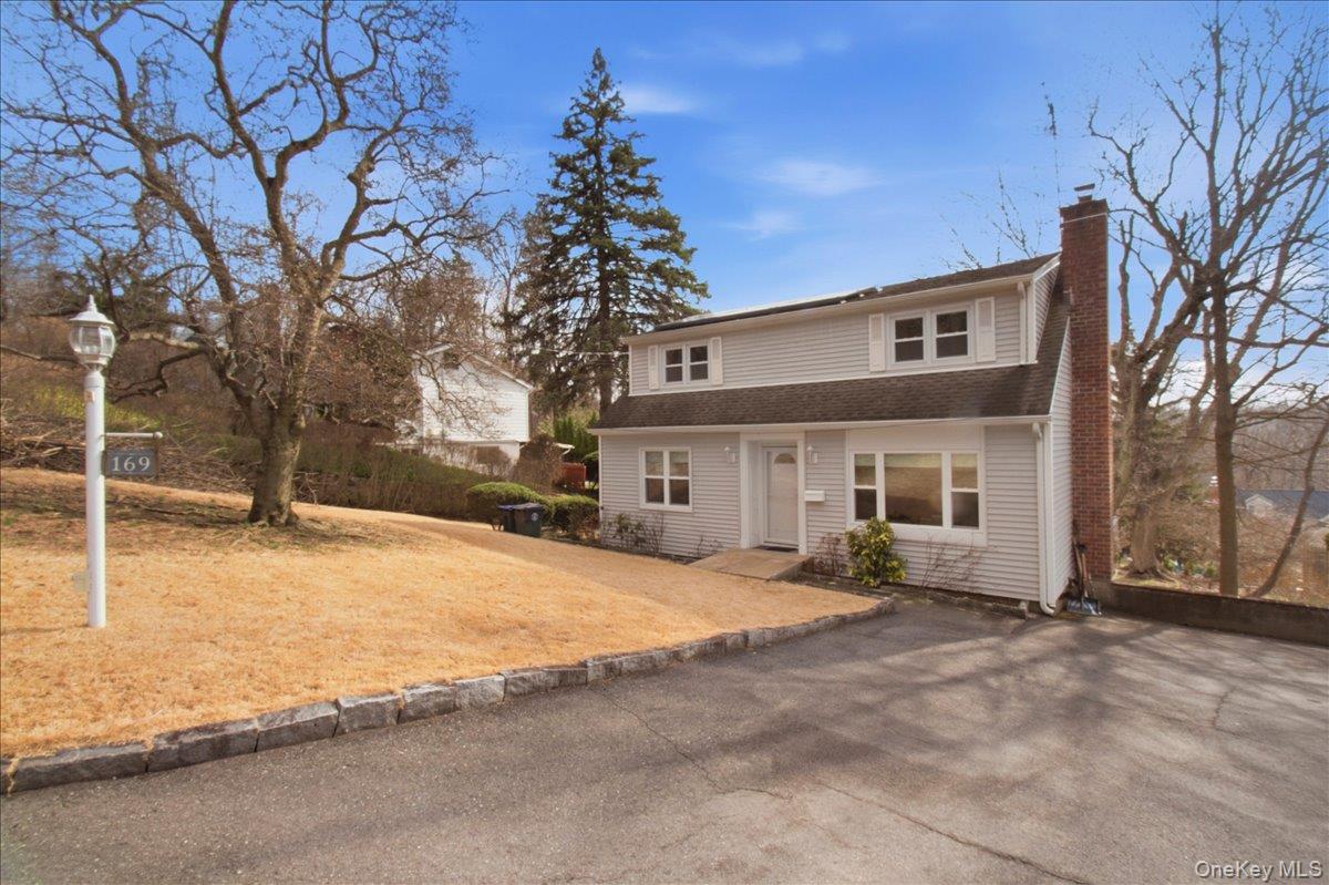 #2 photo, 169 Canterbury Road, White Plains , NY 10607