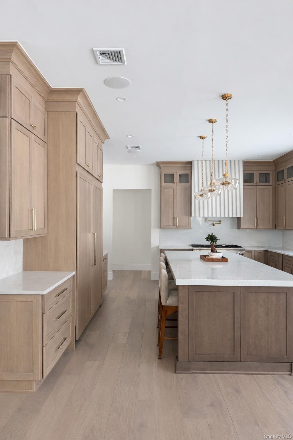 #14 photo, 22 Wenwood Drive, Нассау ‖ Brookville , NY 11545