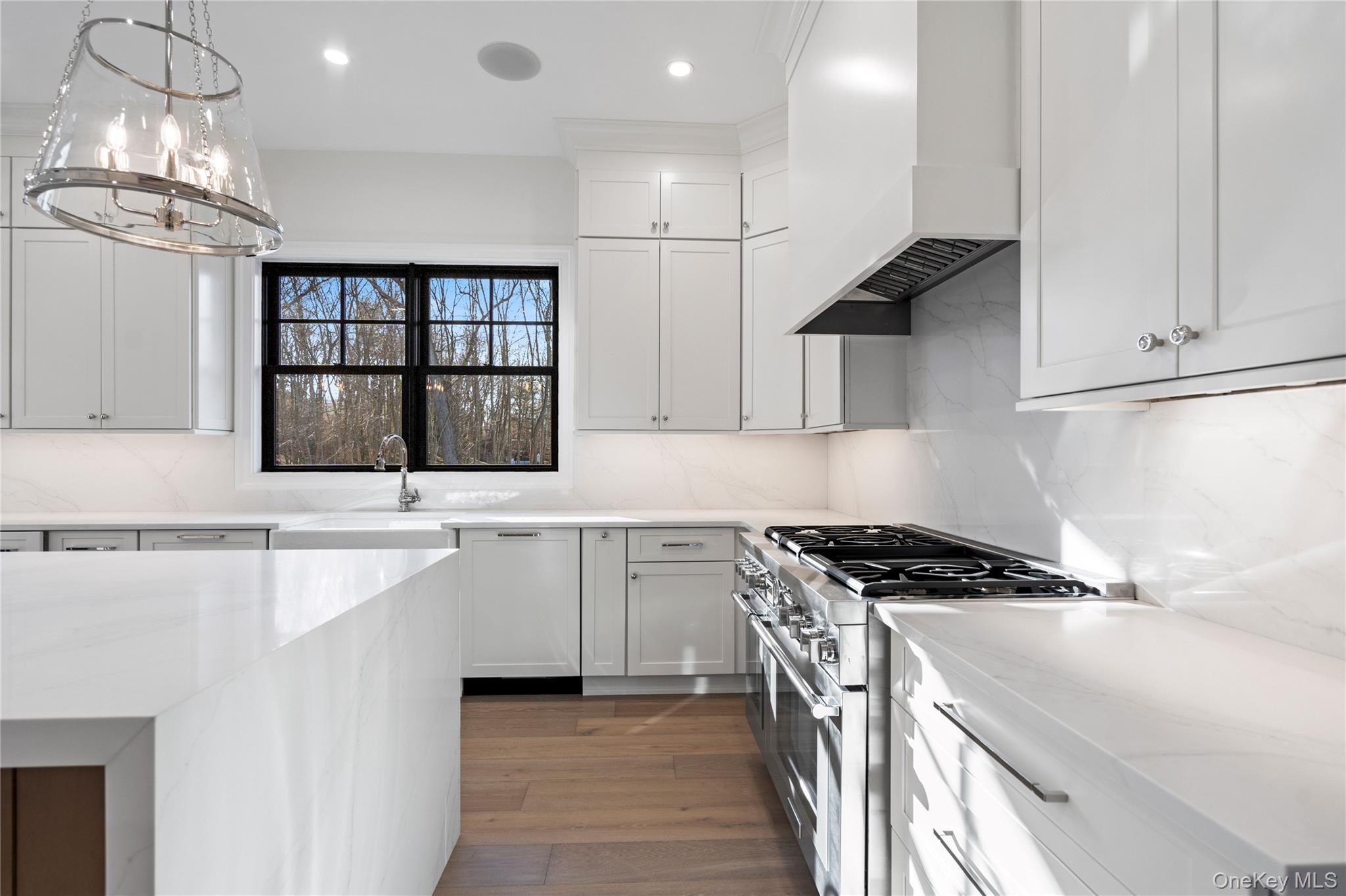 #17 photo, 22 Wenwood Drive, Нассау ‖ Brookville , NY 11545