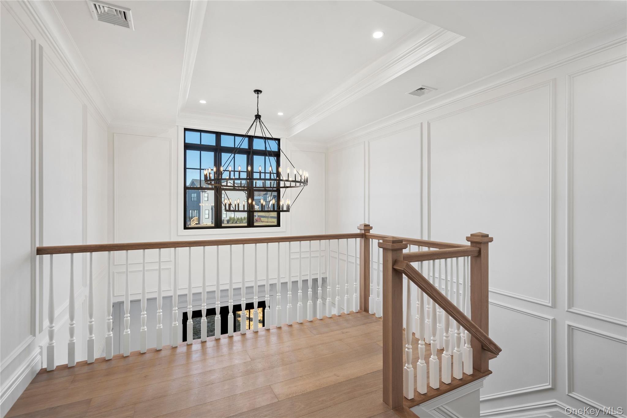 #4 photo, 22 Wenwood Drive, Нассау ‖ Brookville , NY 11545