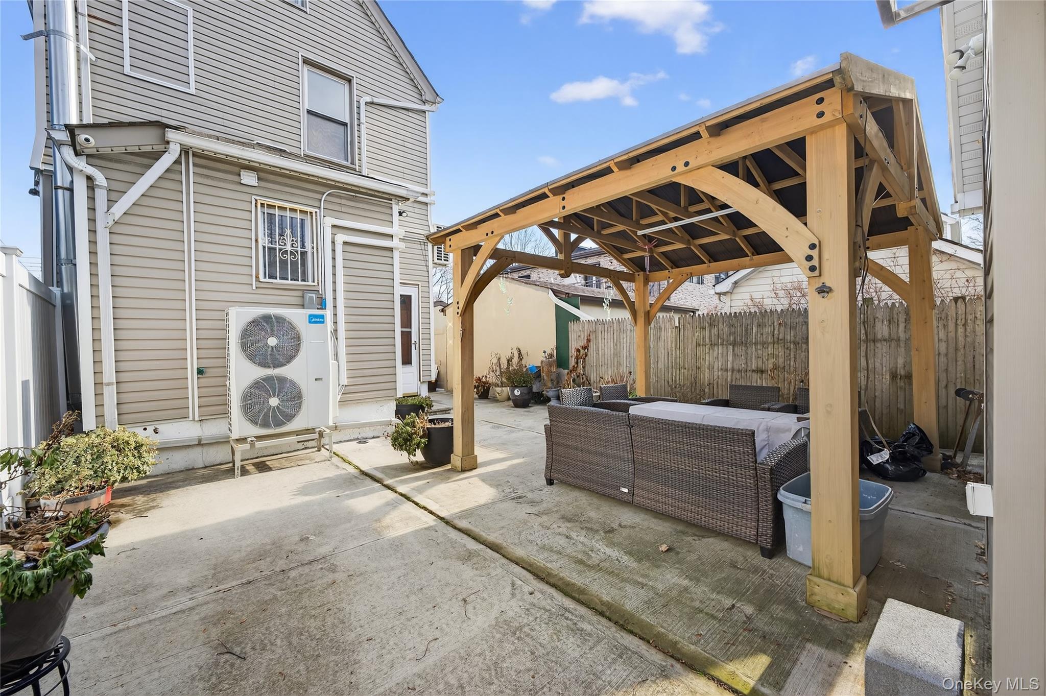 #8 photo, 11550 134th Street, South Ozone Park , NY 11420