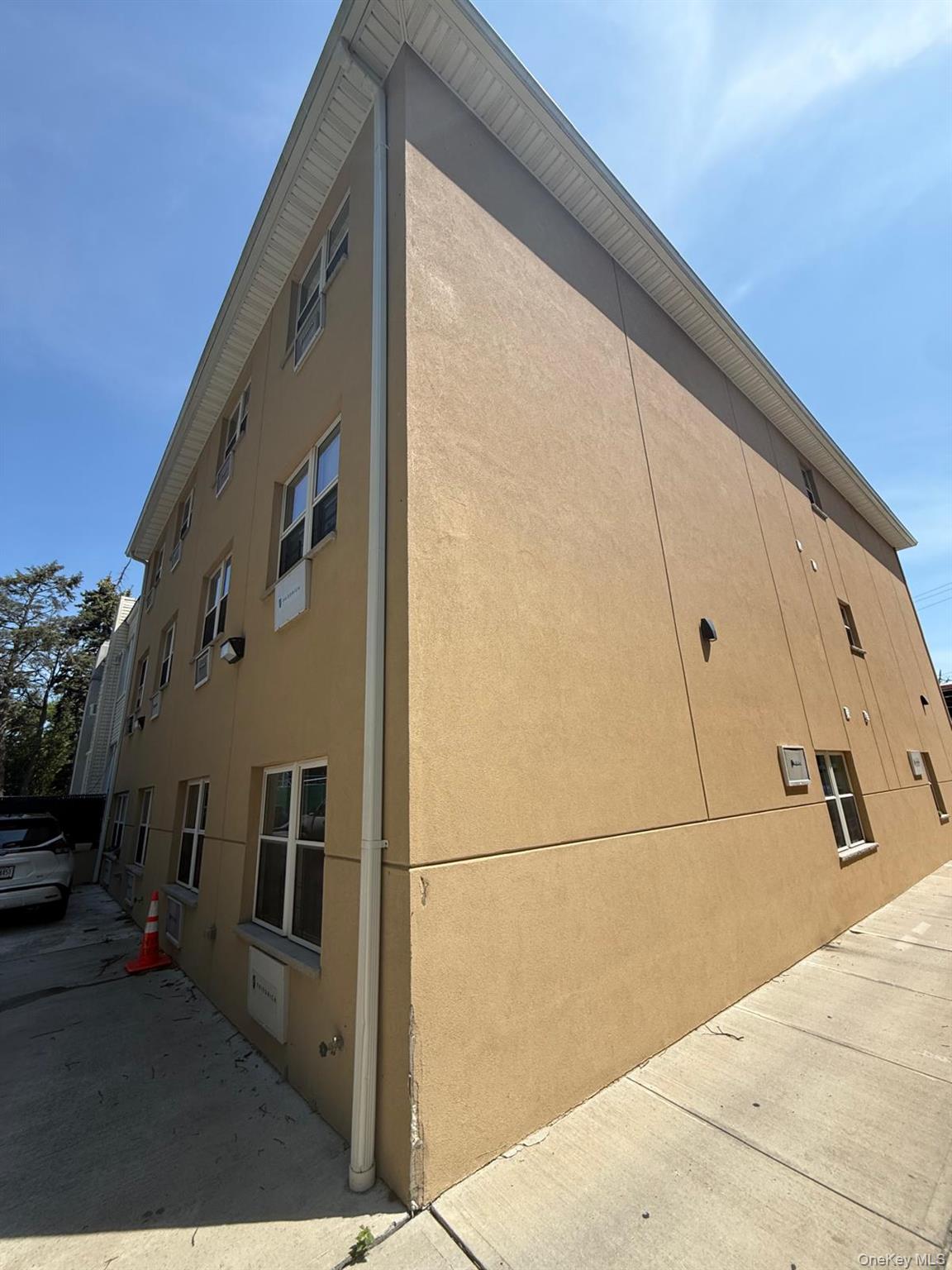 #3 photo, 66-60 69th Street, Middle Village , NY 11379