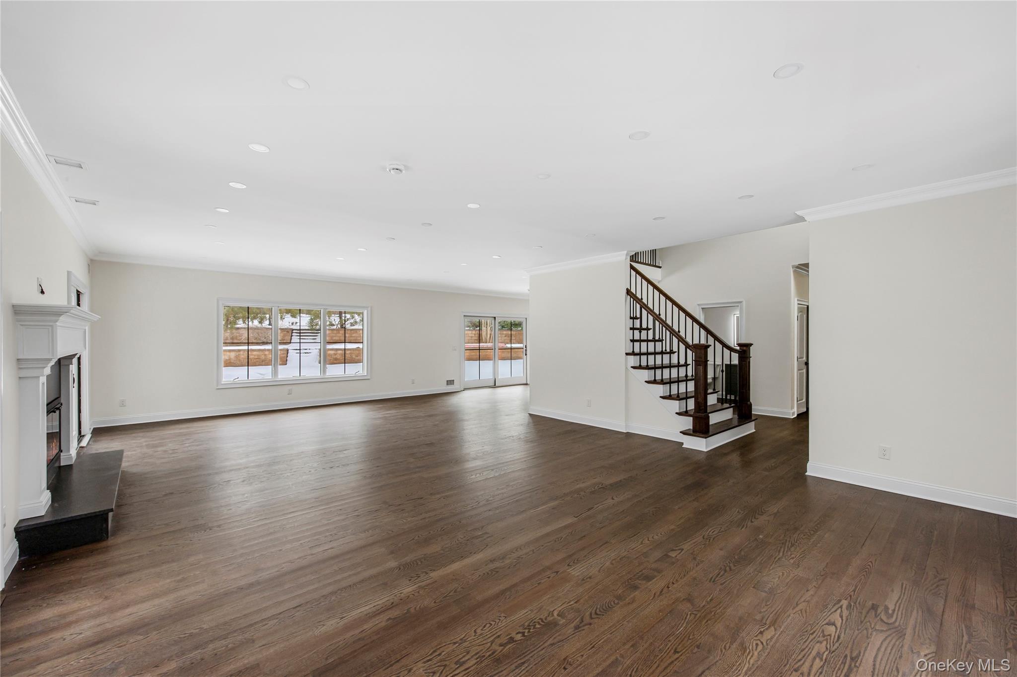 #18 photo, 120 Peninsula Drive, Port Jefferson , NY 11777