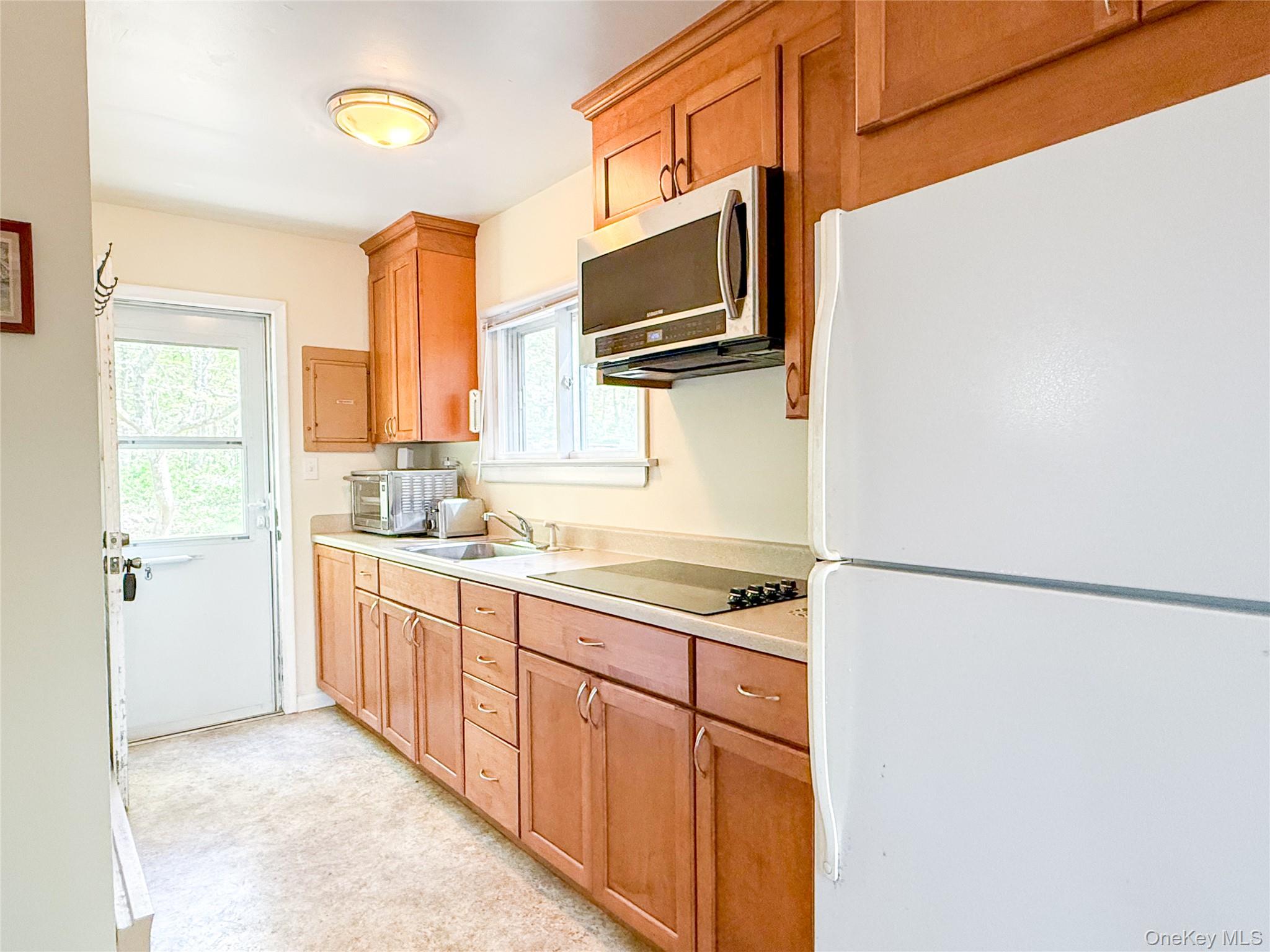 #5 photo, 8515 Soundview Avenue, सफ़ोक काउंटी Southold , NY 11971