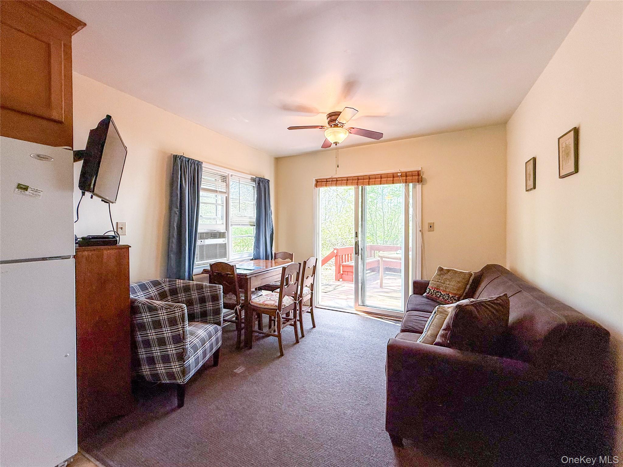 #6 photo, 8515 Soundview Avenue, सफ़ोक काउंटी Southold , NY 11971