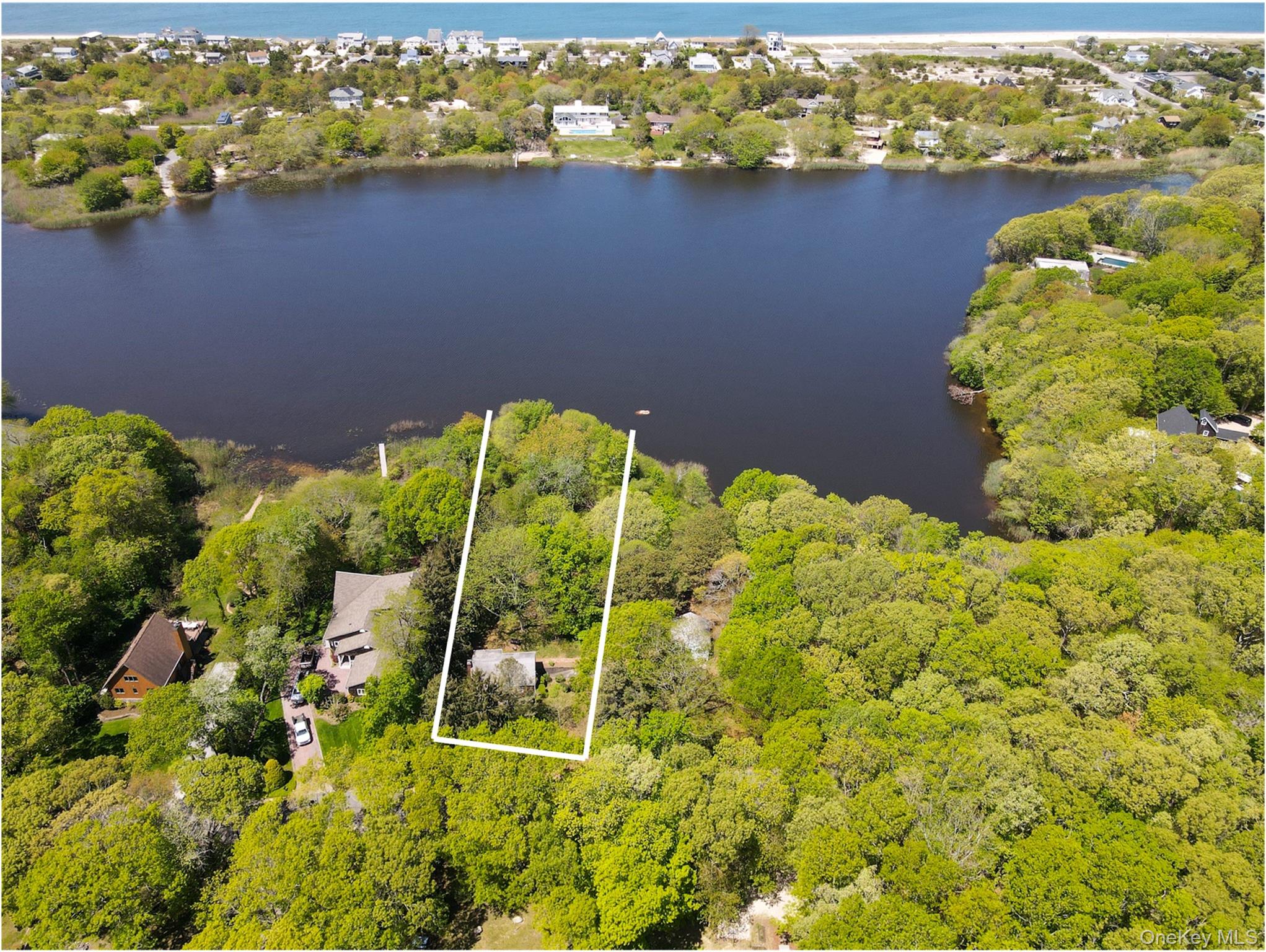 #1 photo, 8415 Soundview Avenue, सफ़ोक काउंटी Southold , NY 11971