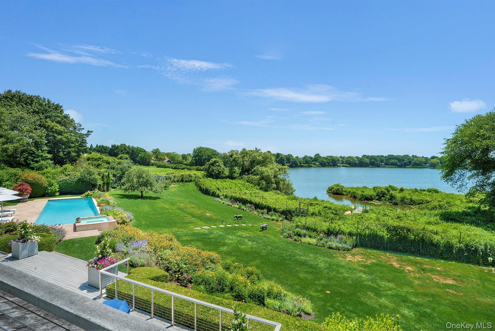 #13 photo, 316 Deerfield Road, सफ़ोक काउंटी Water Mill , NY 11976