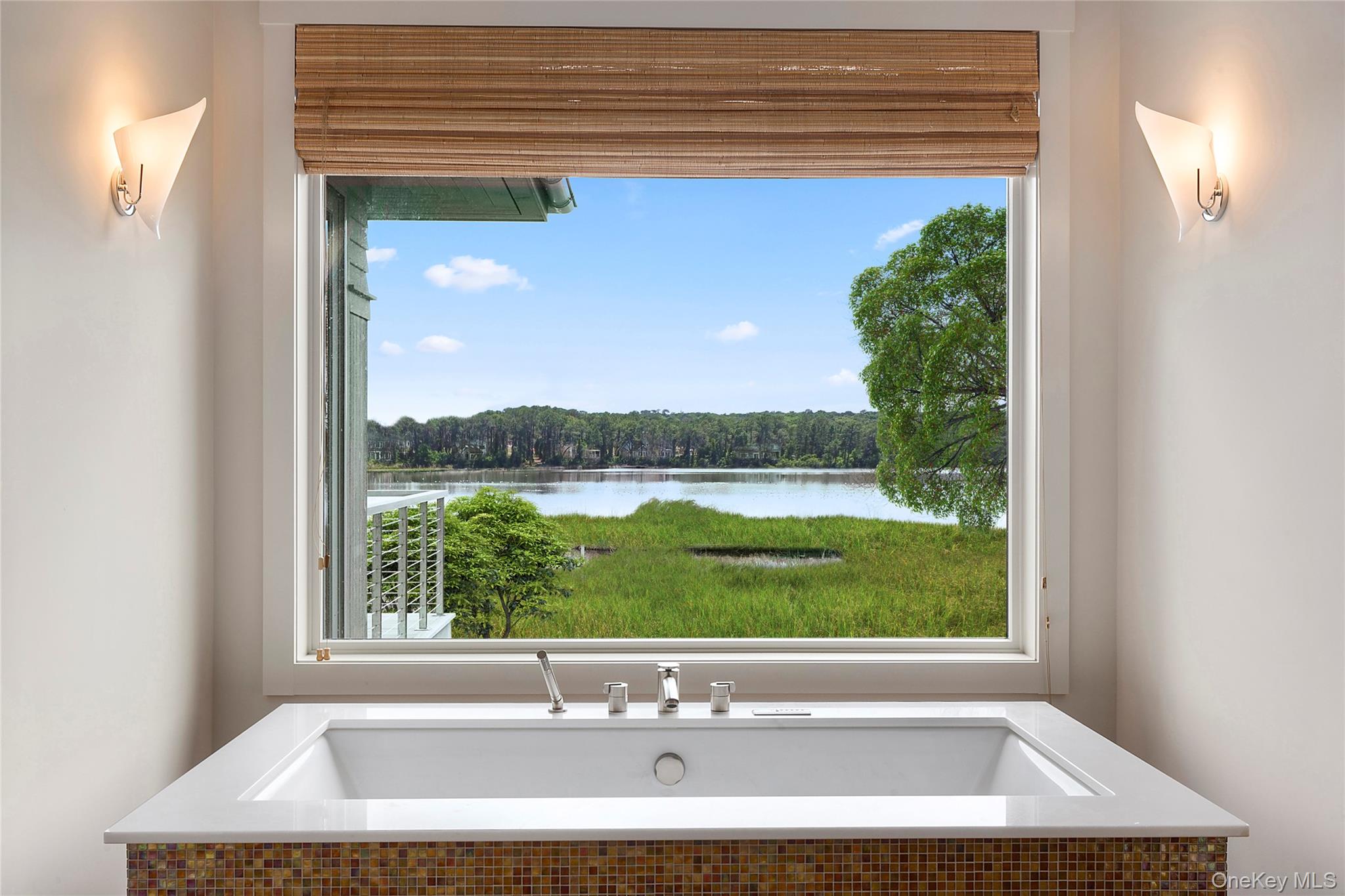 #15 photo, 316 Deerfield Road, सफ़ोक काउंटी Water Mill , NY 11976