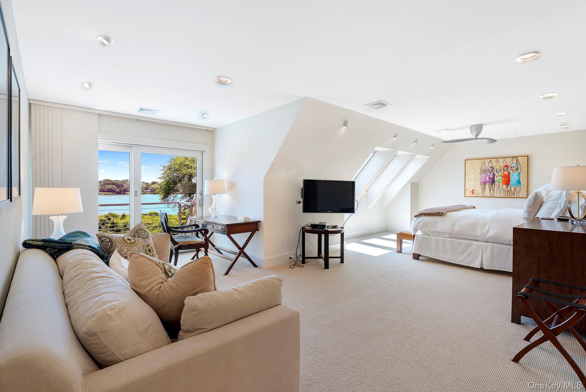 #18 photo, 316 Deerfield Road, सफ़ोक काउंटी Water Mill , NY 11976