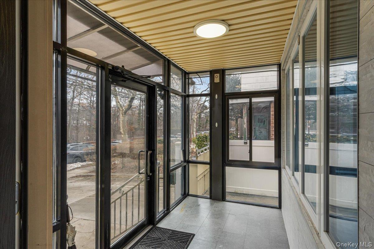 #3 photo, 5020 Clearview Expressway, Куинс ‖ Oakland Gardens , NY 11364