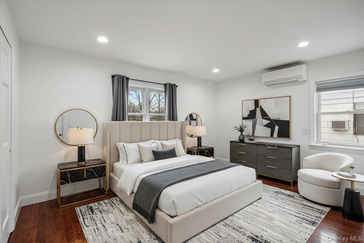 #5 photo, 5020 Clearview Expressway, Куинс ‖ Oakland Gardens , NY 11364