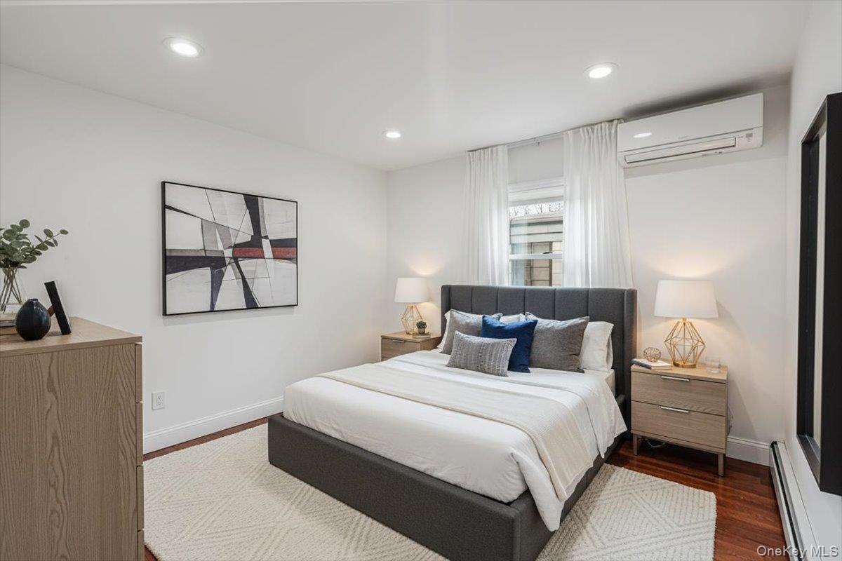 #6 photo, 5020 Clearview Expressway, Куинс ‖ Oakland Gardens , NY 11364