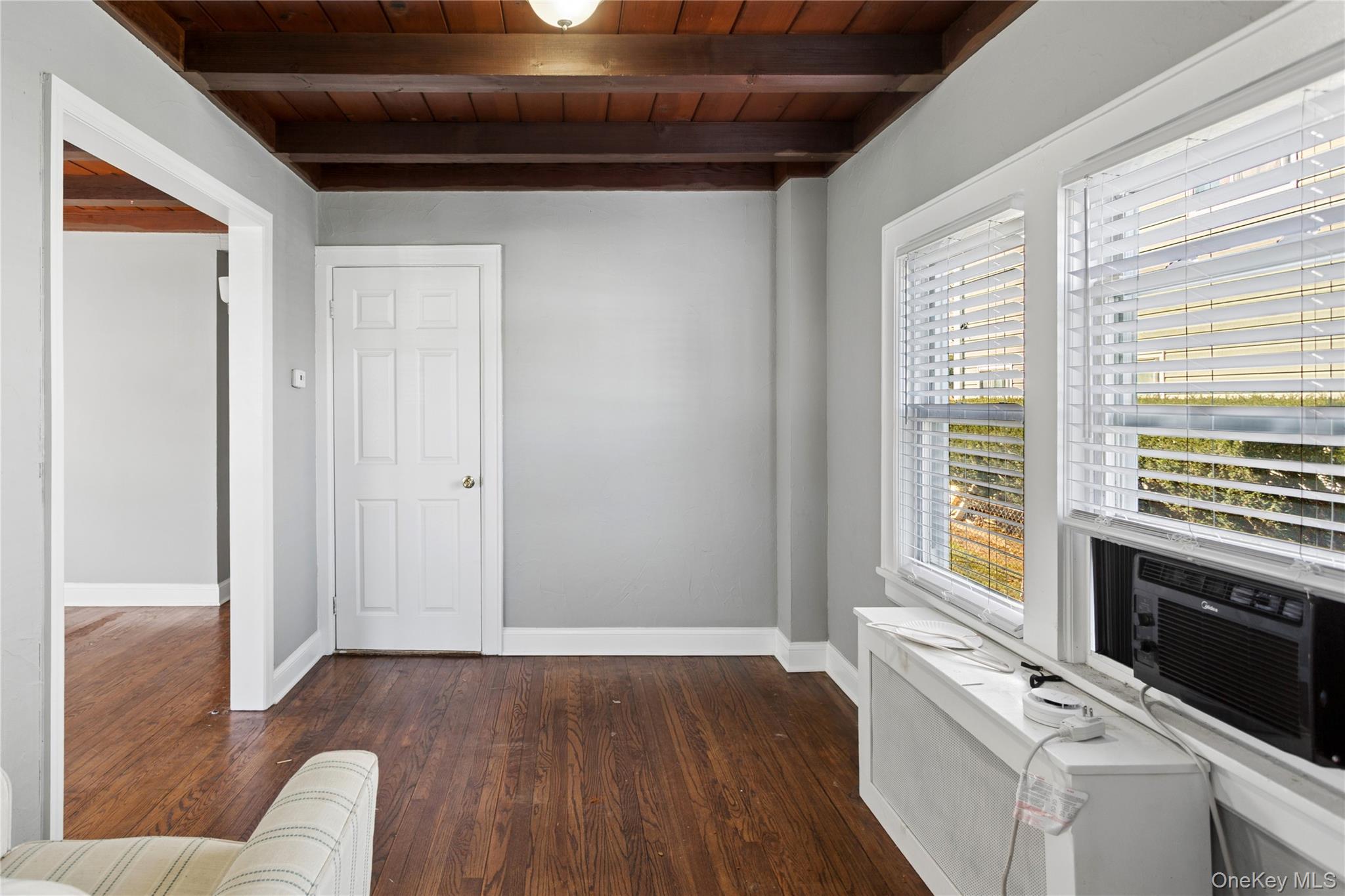 #6 photo, 261 Rutland Road, 长岛 Freeport , NY 11520