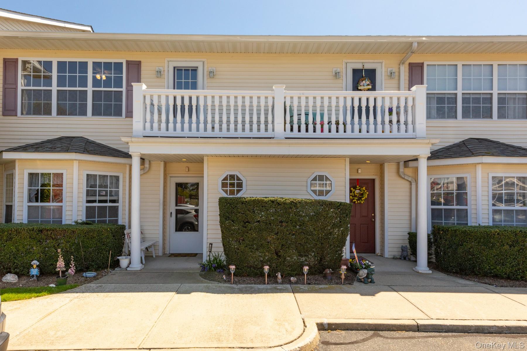 #1 photo, 314 Flurry Lane, सफ़ोक काउंटी West Babylon , NY 11704