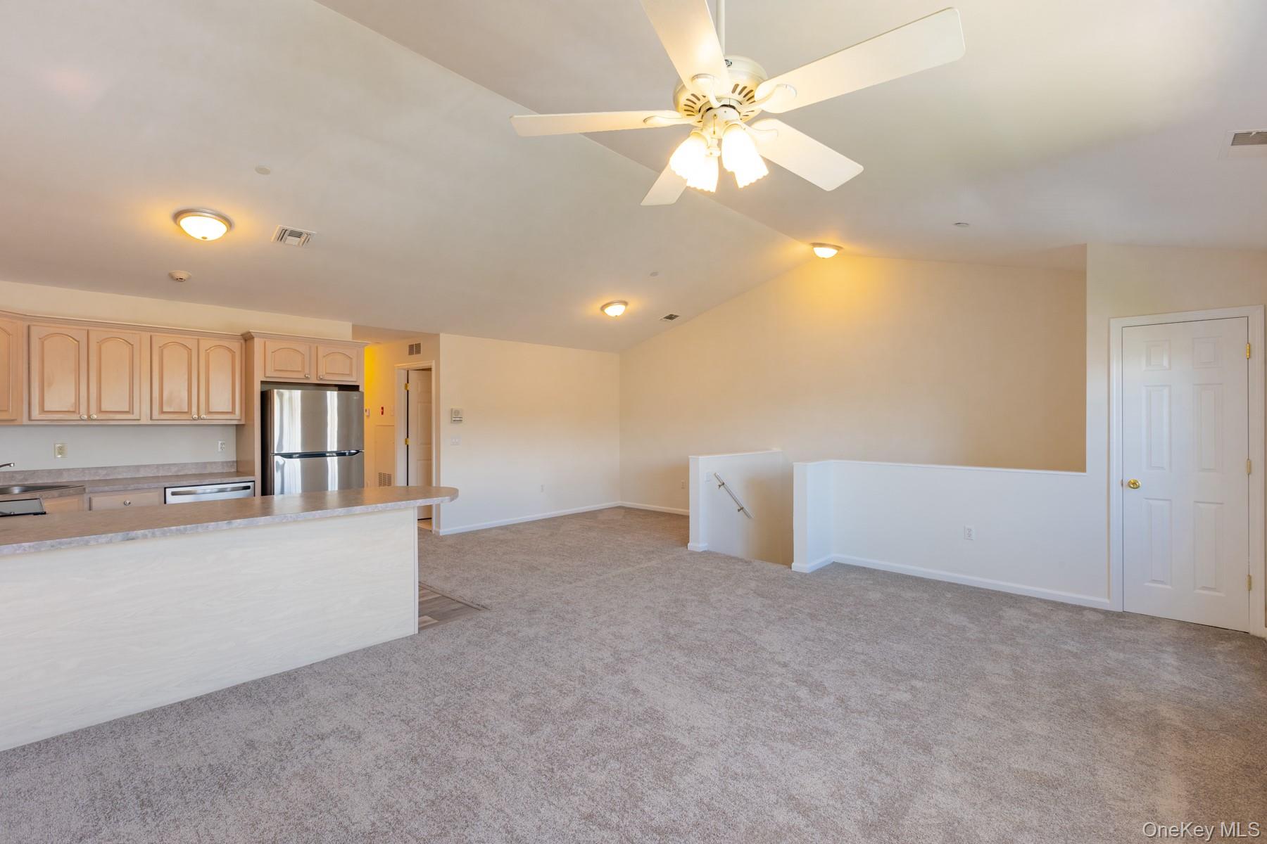 #17 photo, 314 Flurry Lane, सफ़ोक काउंटी West Babylon , NY 11704