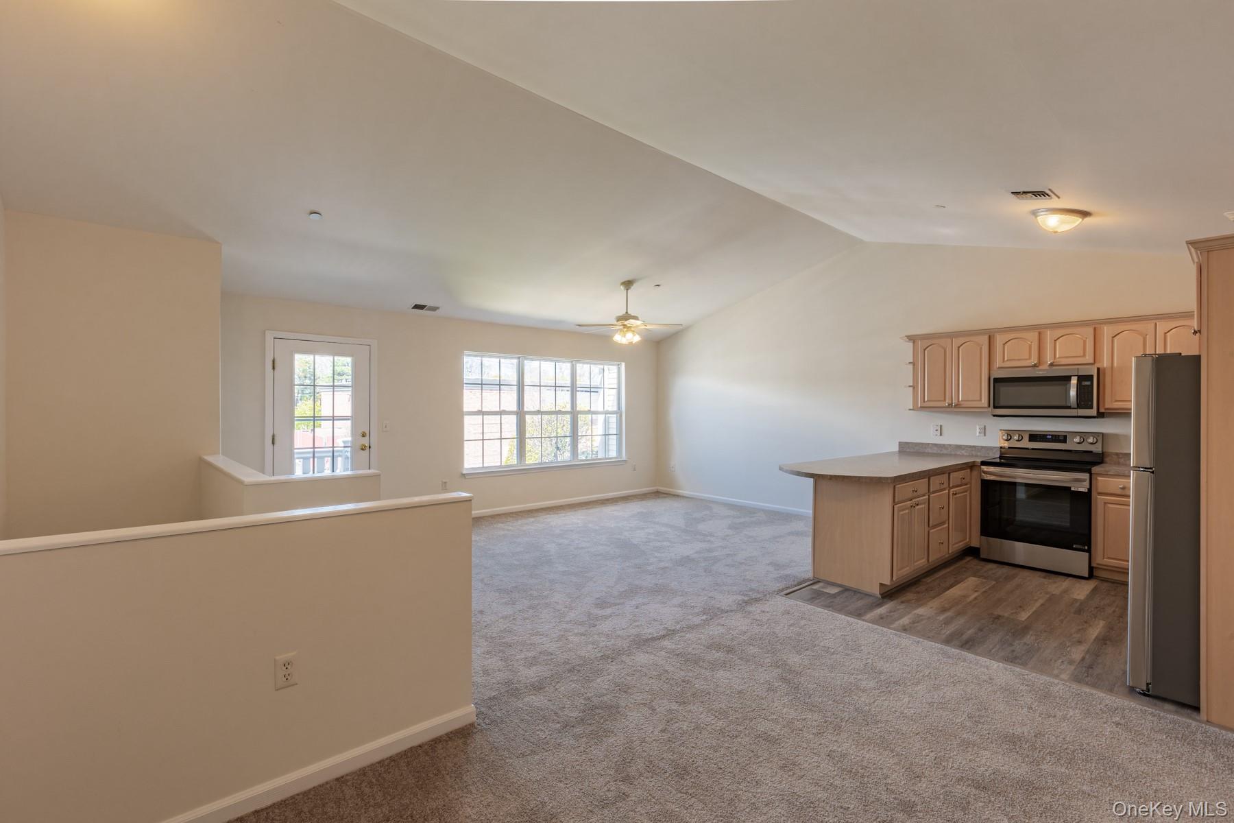 #4 photo, 314 Flurry Lane, सफ़ोक काउंटी West Babylon , NY 11704