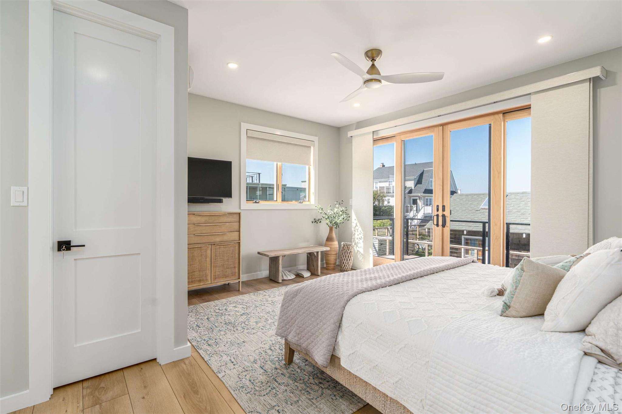 #18 photo, 4 Atlantic Avenue, सफ़ोक काउंटी Seaview , NY 11770