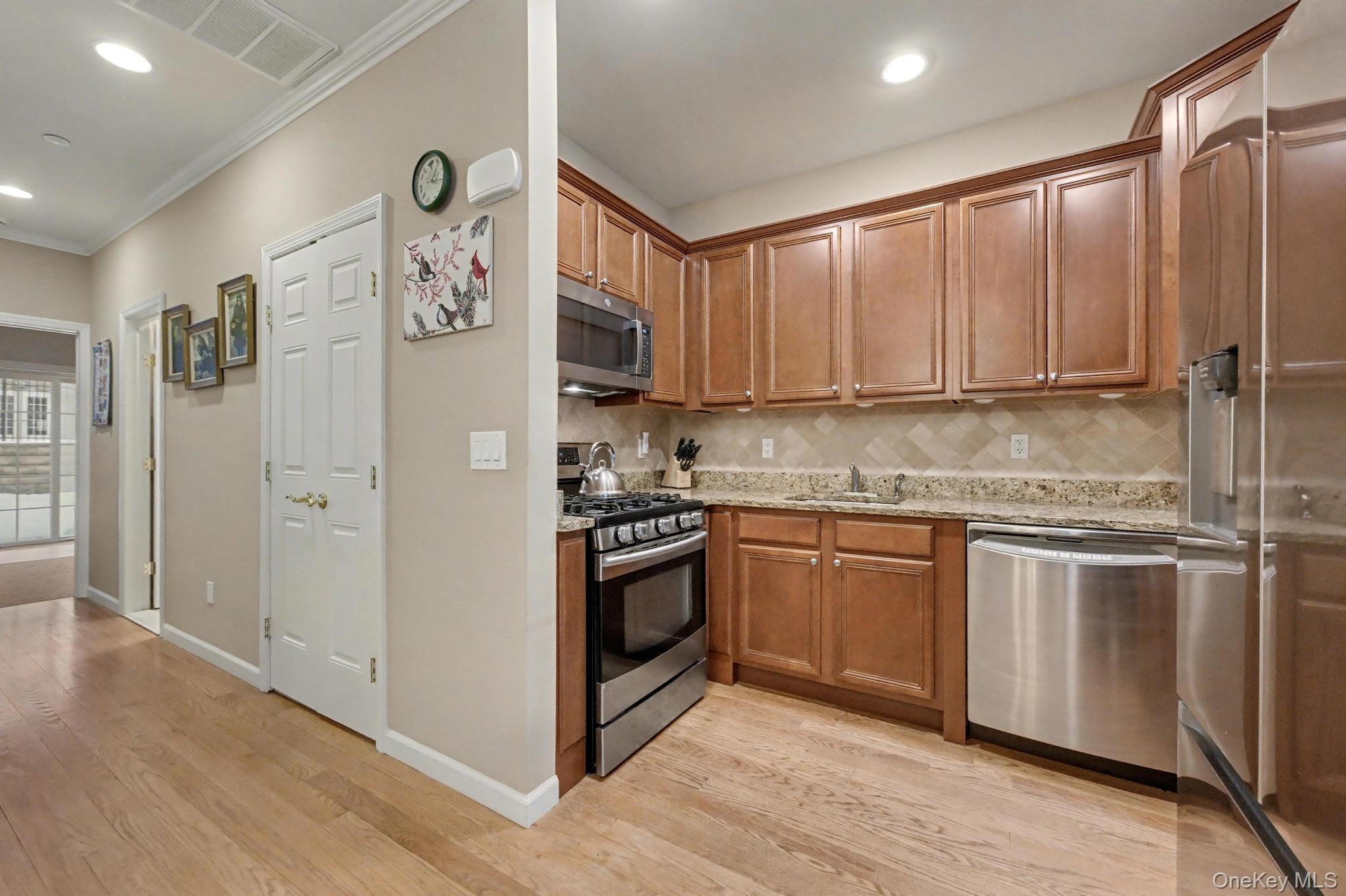 #10 photo, 394 Spring Drive, East Meadow , NY 11554