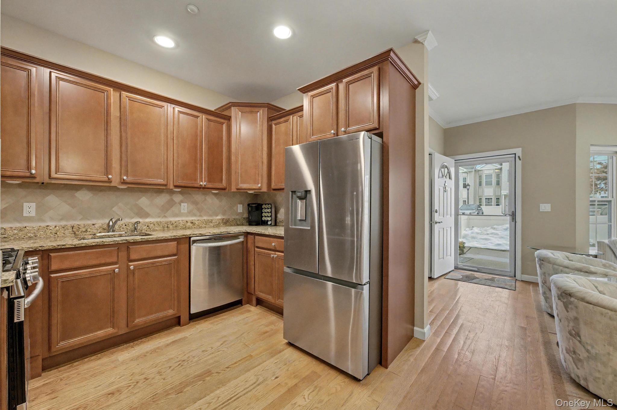 #11 photo, 394 Spring Drive, East Meadow , NY 11554