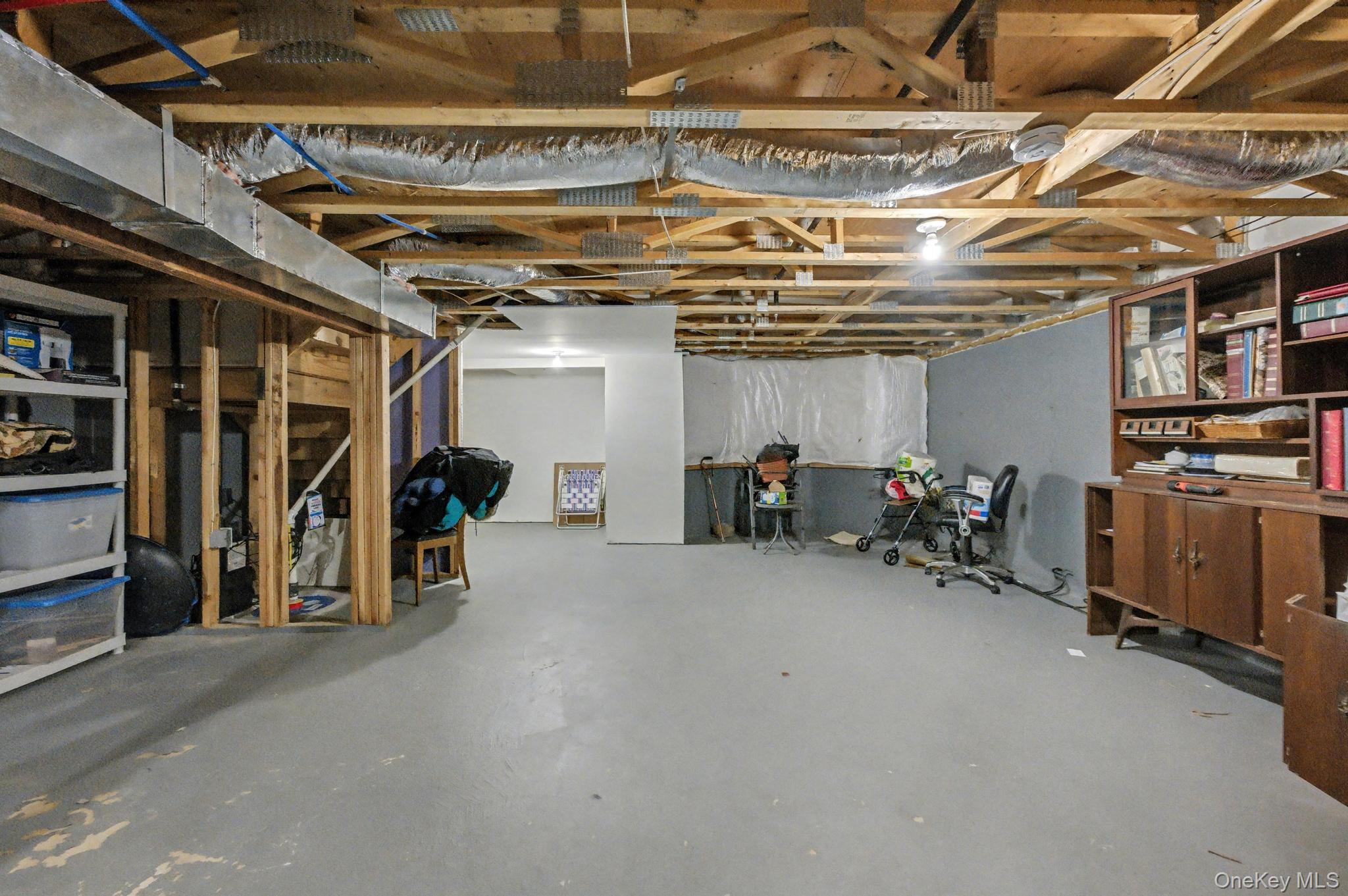 #20 photo, 394 Spring Drive, East Meadow , NY 11554