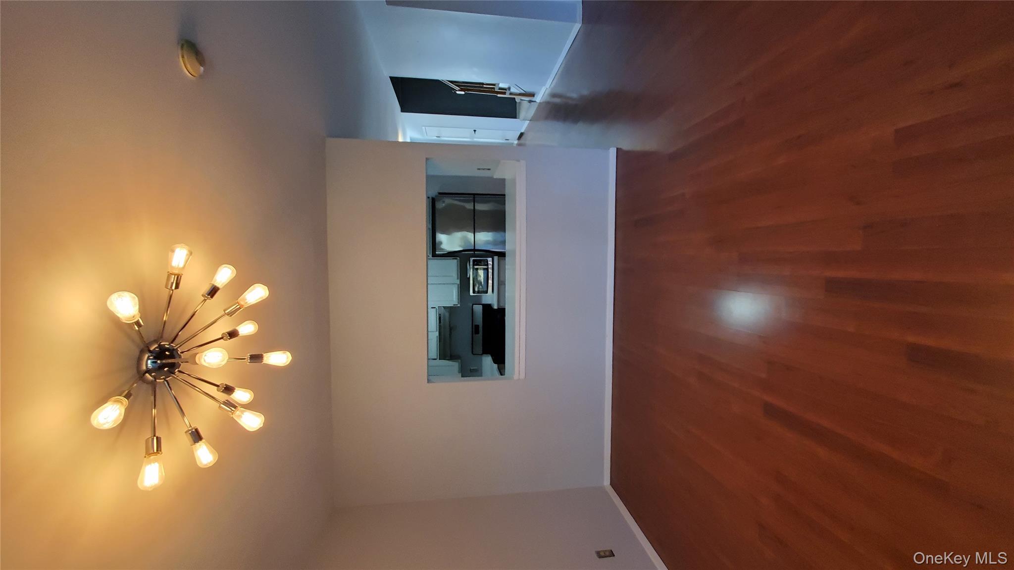 #3 photo, 1404 Sara Circle, सफ़ोक काउंटी Port Jefferson Station , NY 11776