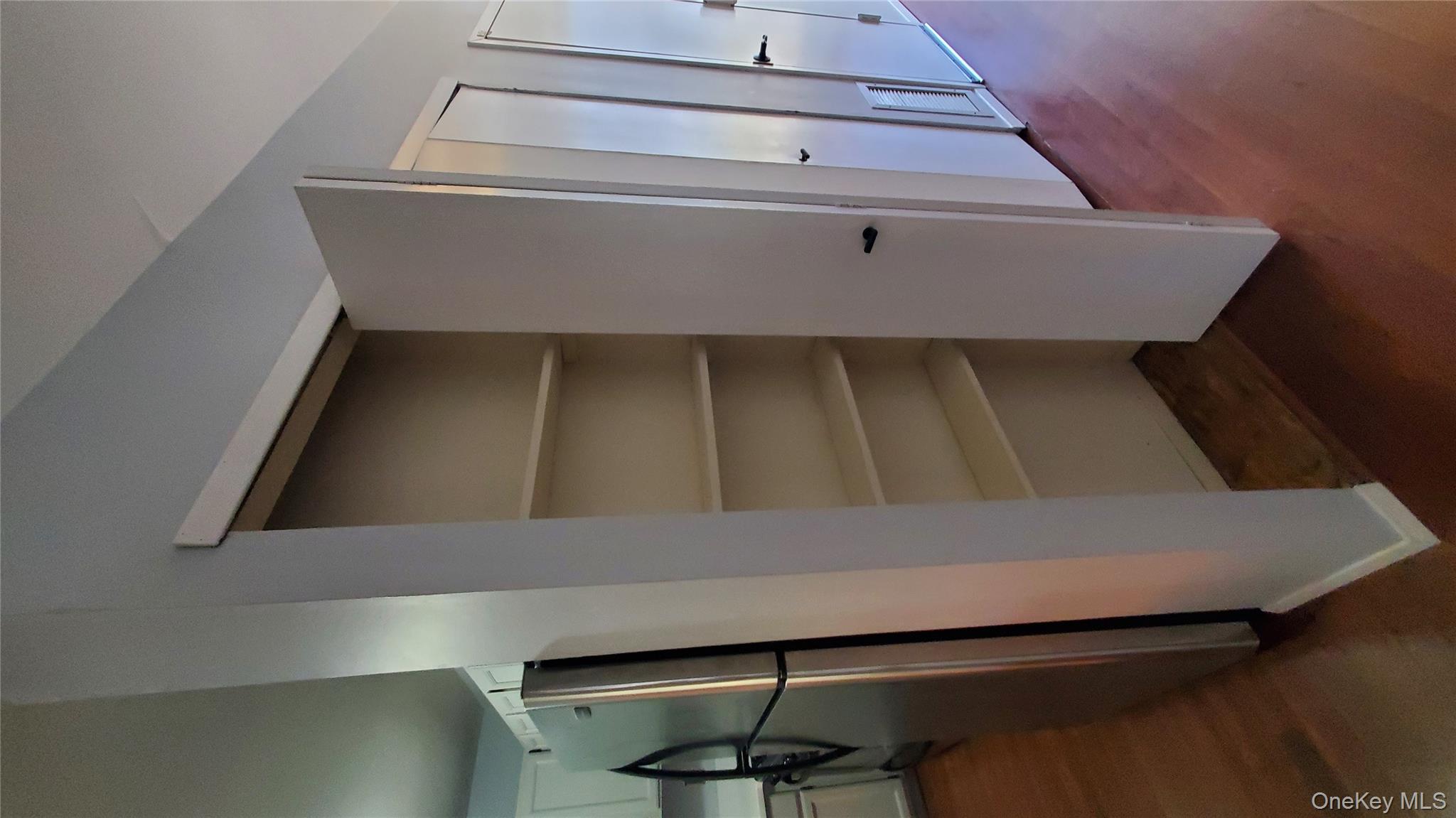 #6 photo, 1404 Sara Circle, सफ़ोक काउंटी Port Jefferson Station , NY 11776