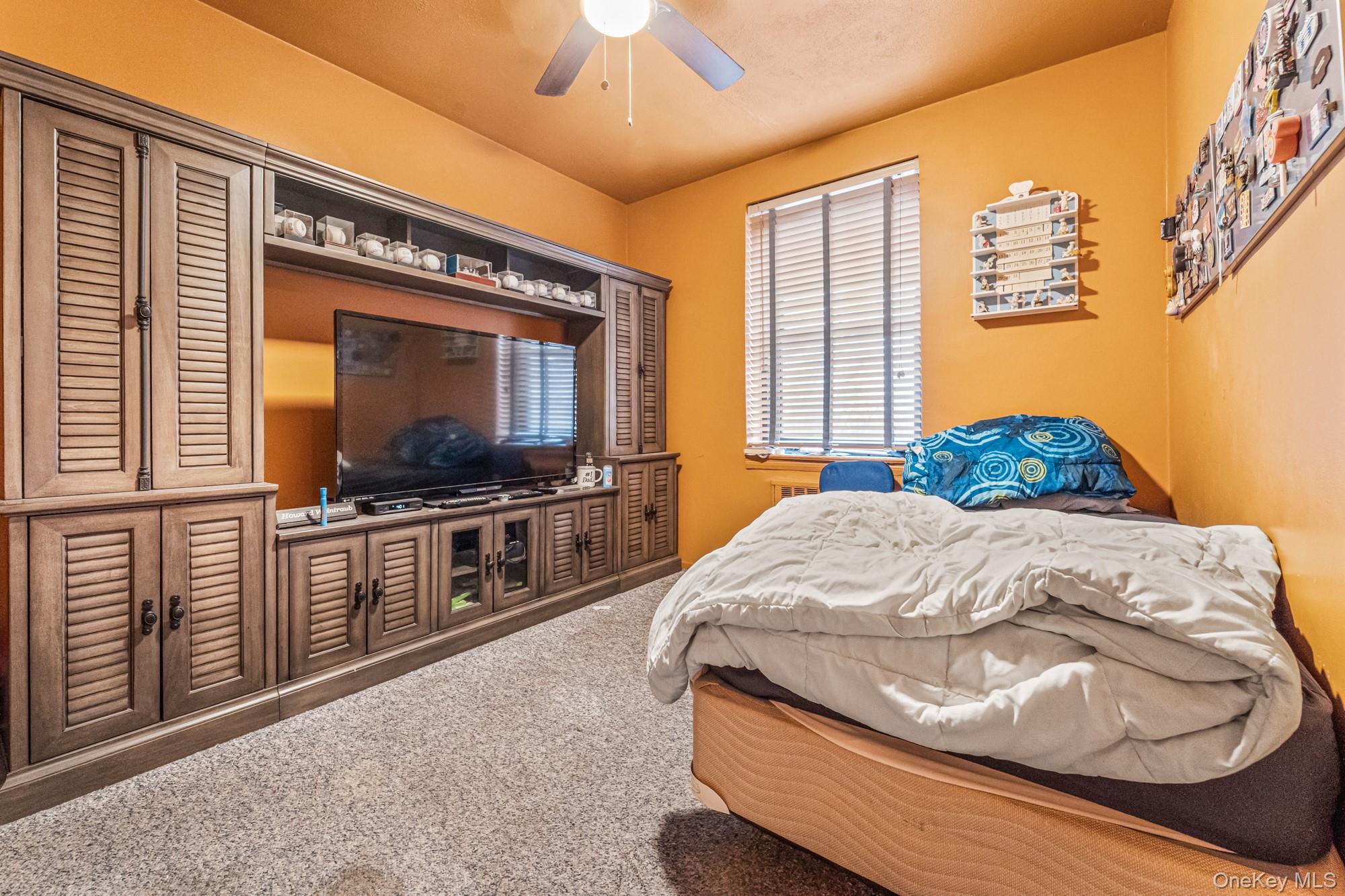 #11 photo, 141-10 28 Ave, קווינס Flushing , NY 11354