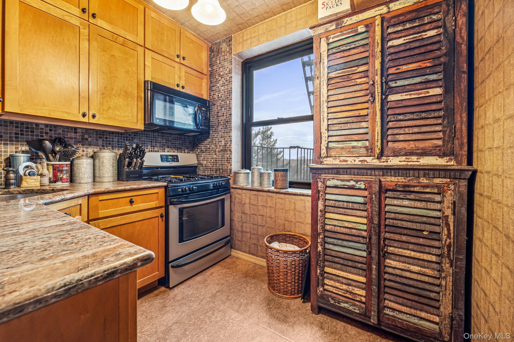 #14 photo, 141-10 28 Ave, קווינס Flushing , NY 11354