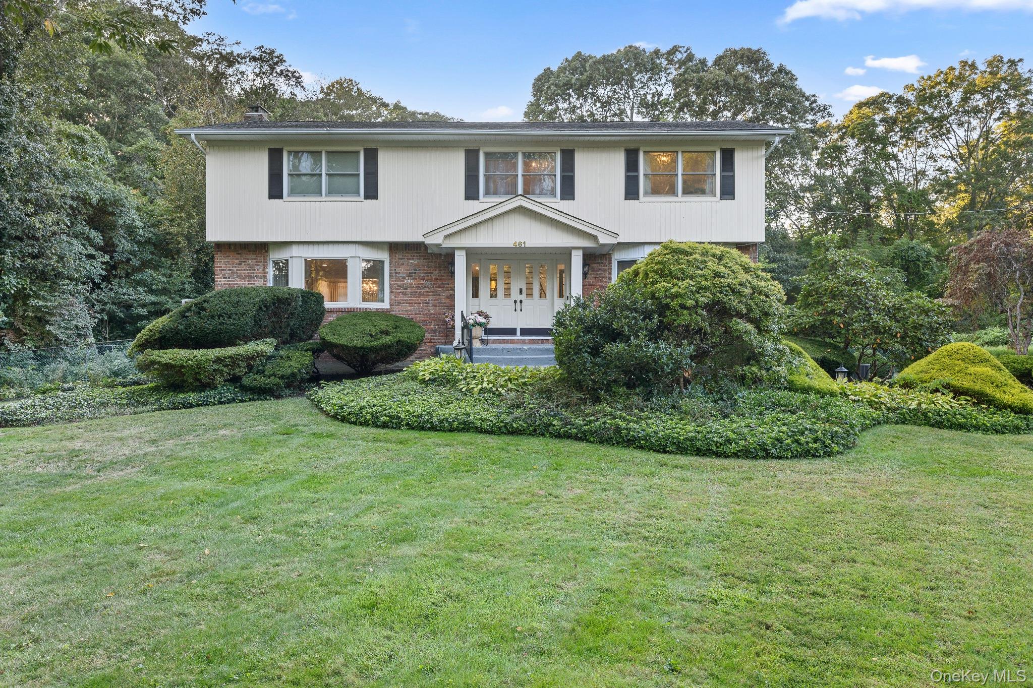 #1 photo, 461 Wolf Hill Road, Dix Hills , NY 11746