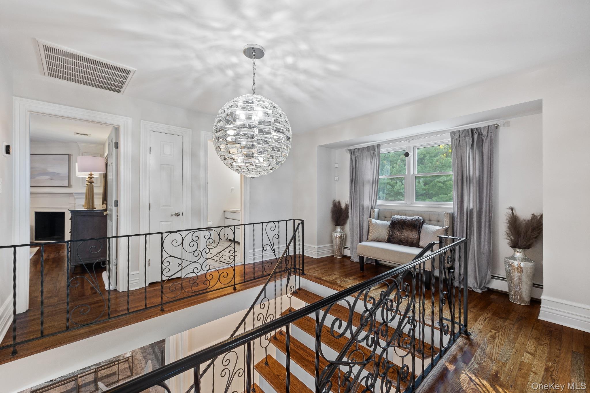 #16 photo, 461 Wolf Hill Road, Dix Hills , NY 11746