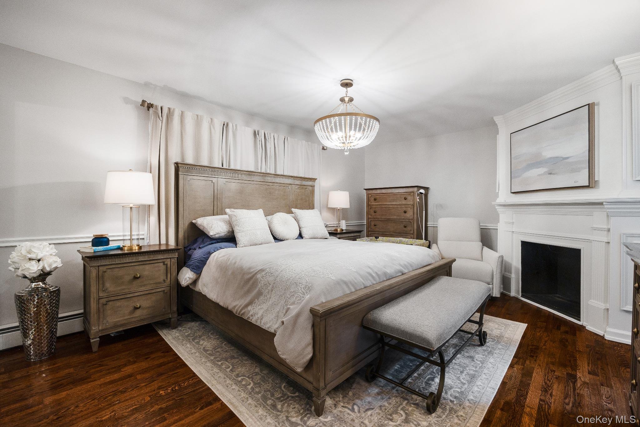 #17 photo, 461 Wolf Hill Road, Dix Hills , NY 11746