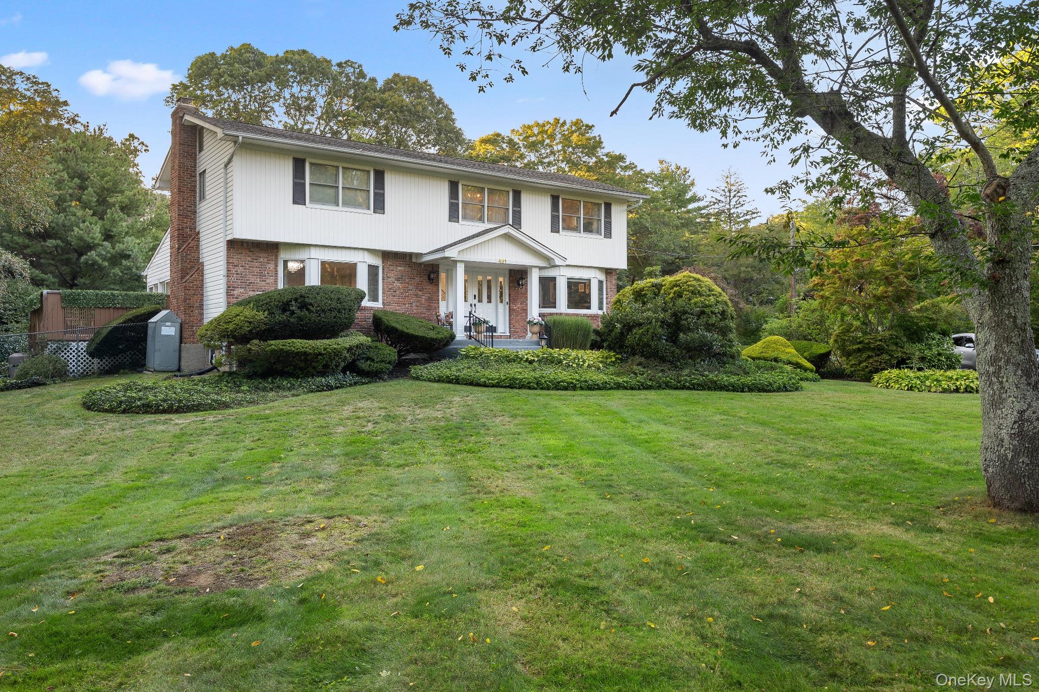 #2 photo, 461 Wolf Hill Road, Dix Hills , NY 11746