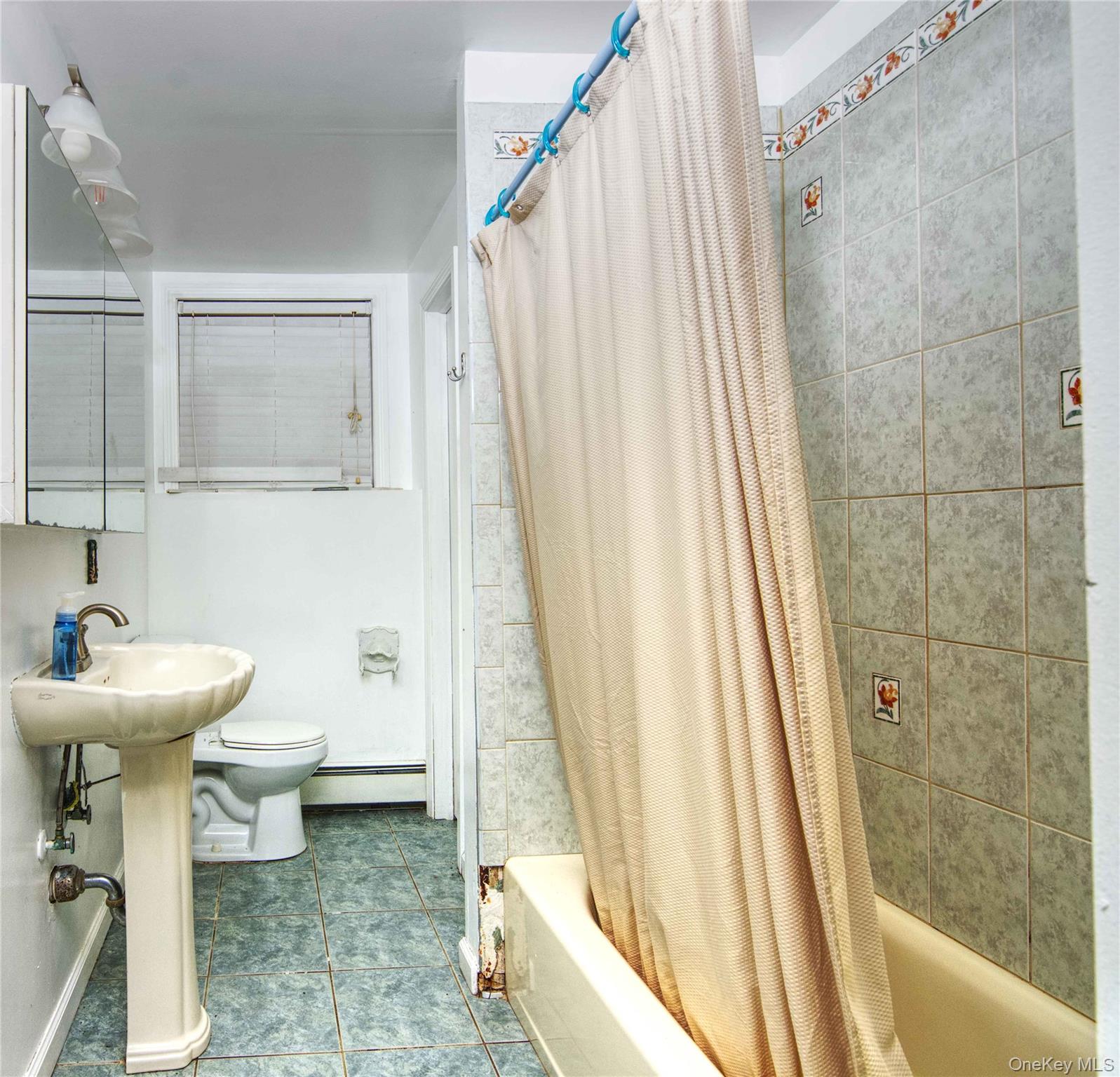 #12 photo, 77 Washington Avenue, সাফোক কাউন্টি Mastic , NY 11950