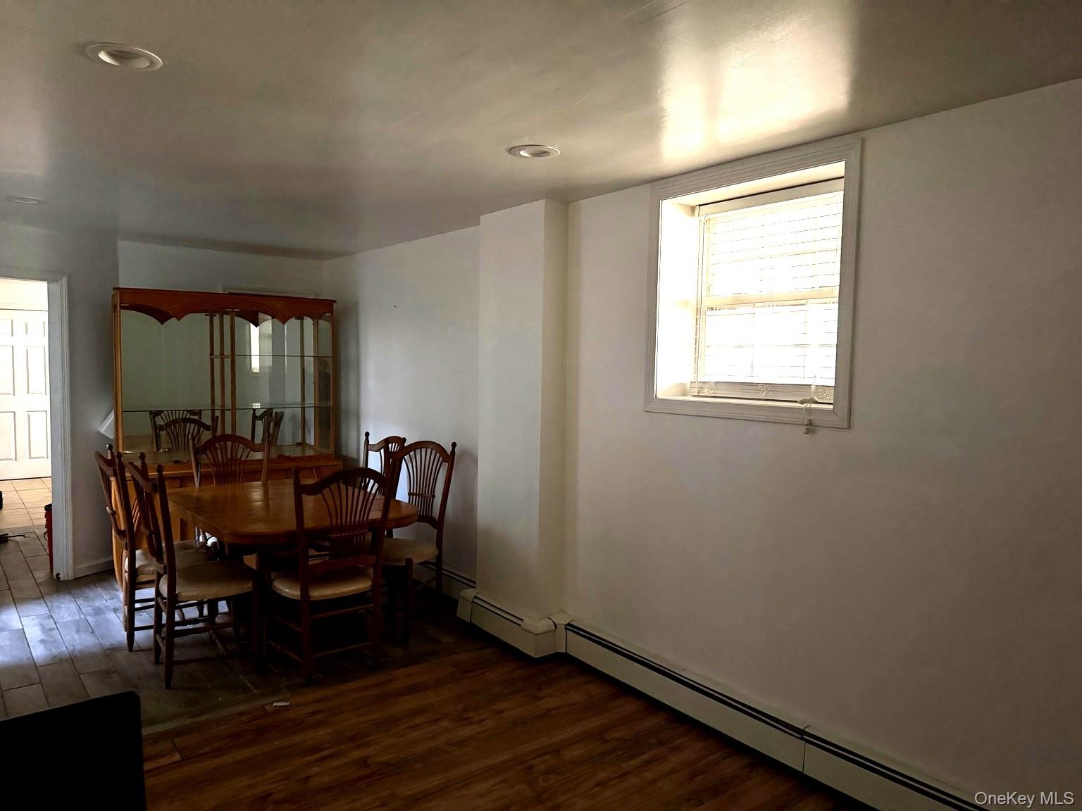 #2 photo, 77 Washington Avenue, מחוז סאפוק Mastic , NY 11950