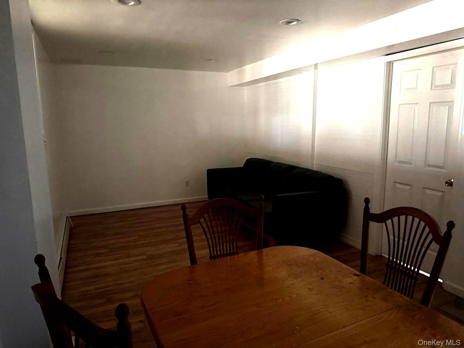 #3 photo, 77 Washington Avenue, מחוז סאפוק Mastic , NY 11950