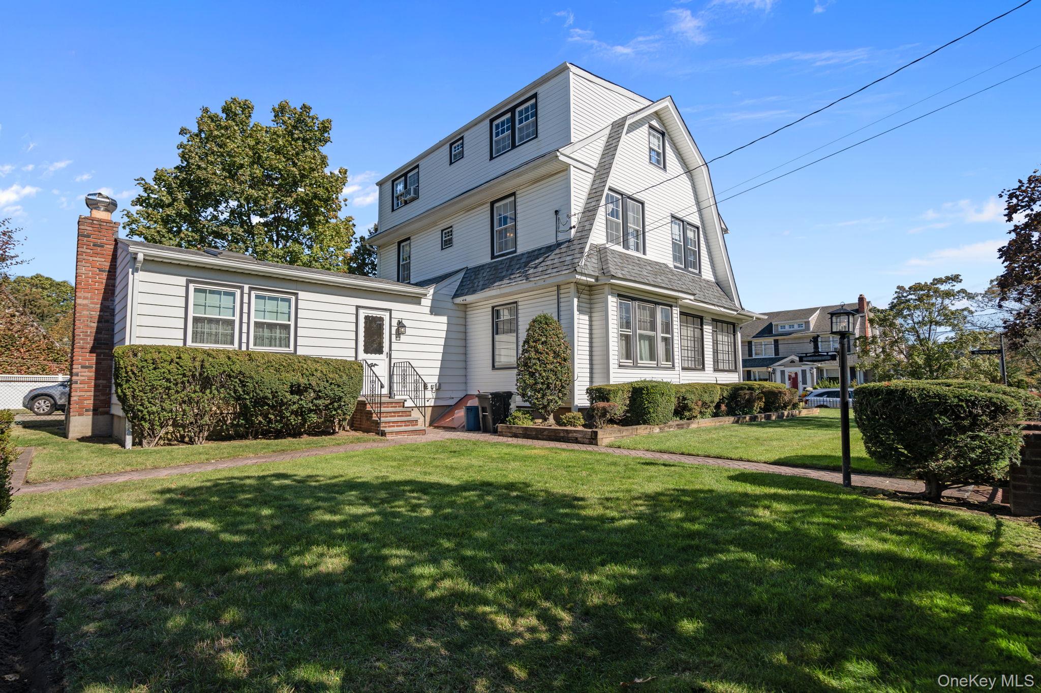 #3 photo, 29 Summit Avenue, Lynbrook , NY 11563