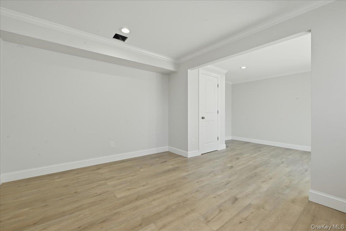 #14 photo, 38 Bobolink Lane, ناسو Levittown , NY 11756