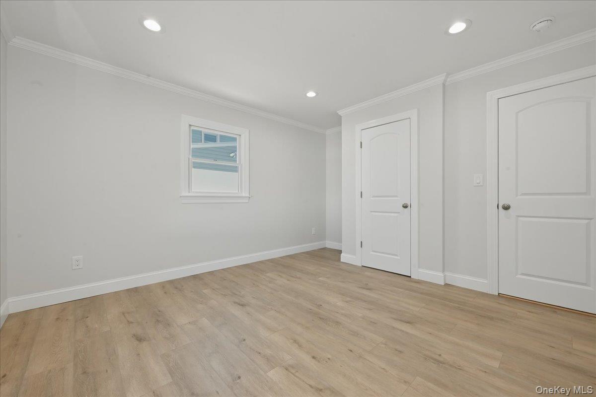 #19 photo, 38 Bobolink Lane, ناسو Levittown , NY 11756